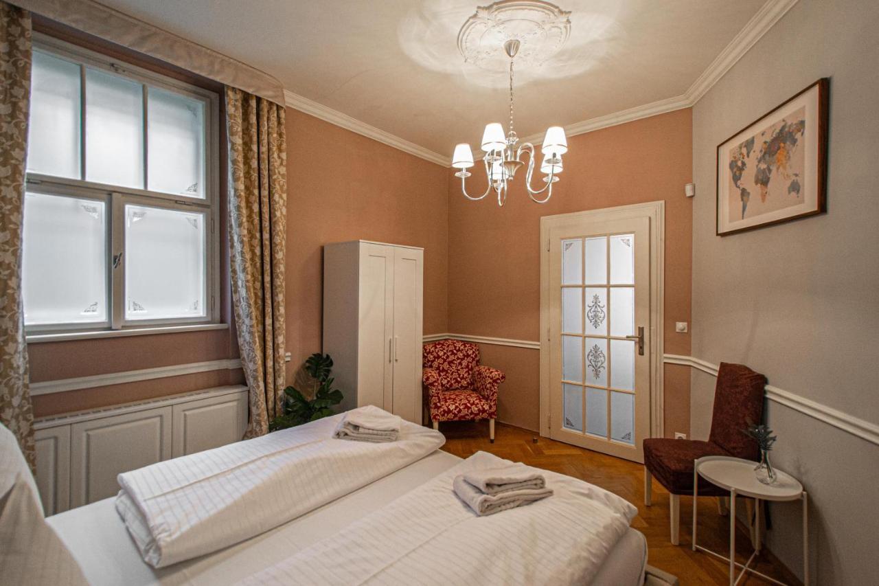 Luxury Central 150M2 Apartment On Wencelas Square With Private Garage Praga Exterior foto