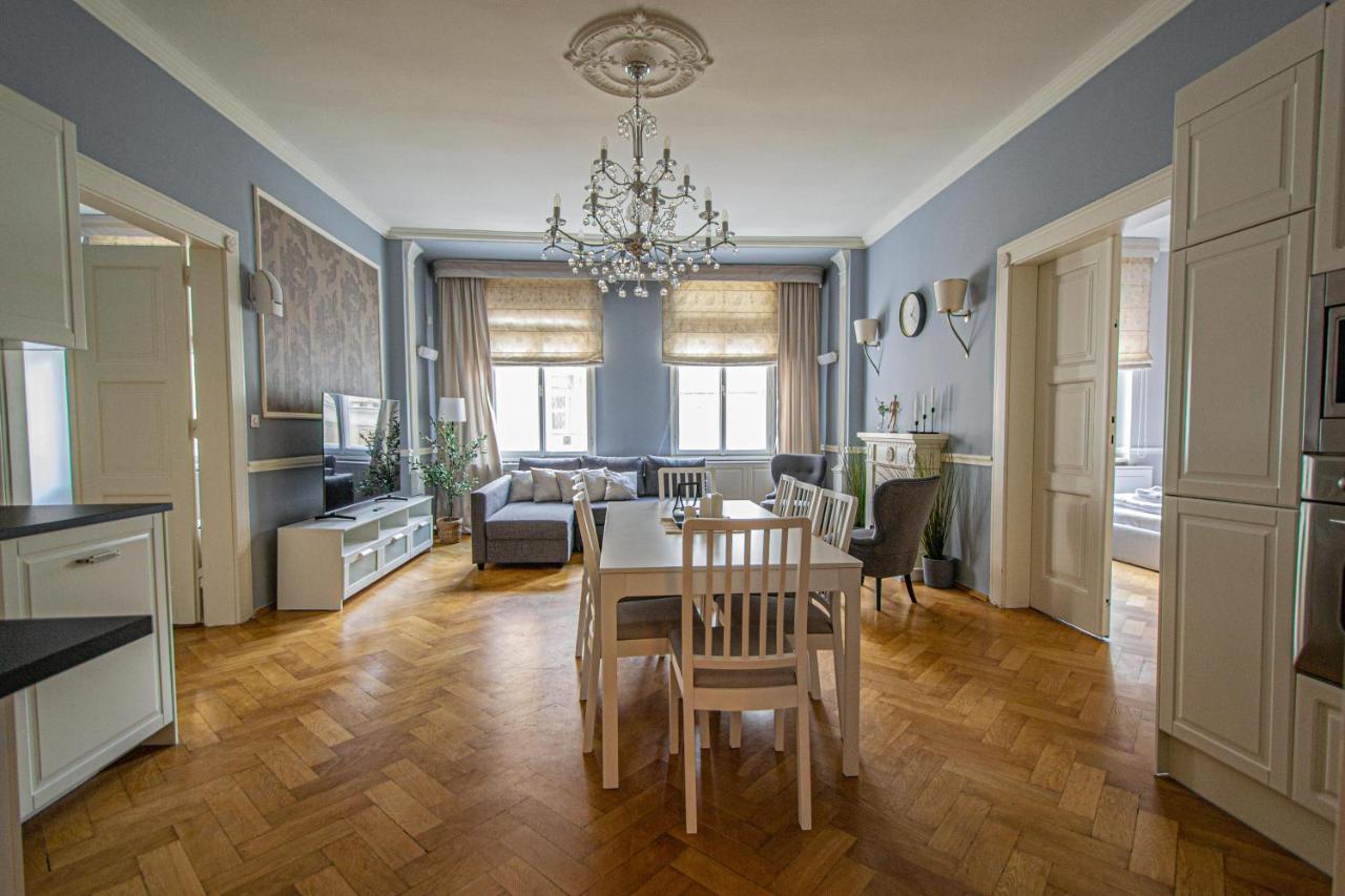 Luxury Central 150M2 Apartment On Wencelas Square With Private Garage Praga Exterior foto
