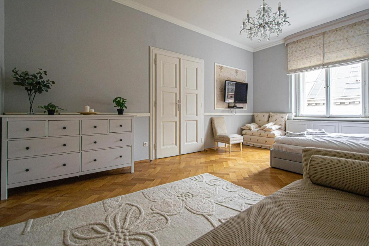 Luxury Central 150M2 Apartment On Wencelas Square With Private Garage Praga Exterior foto