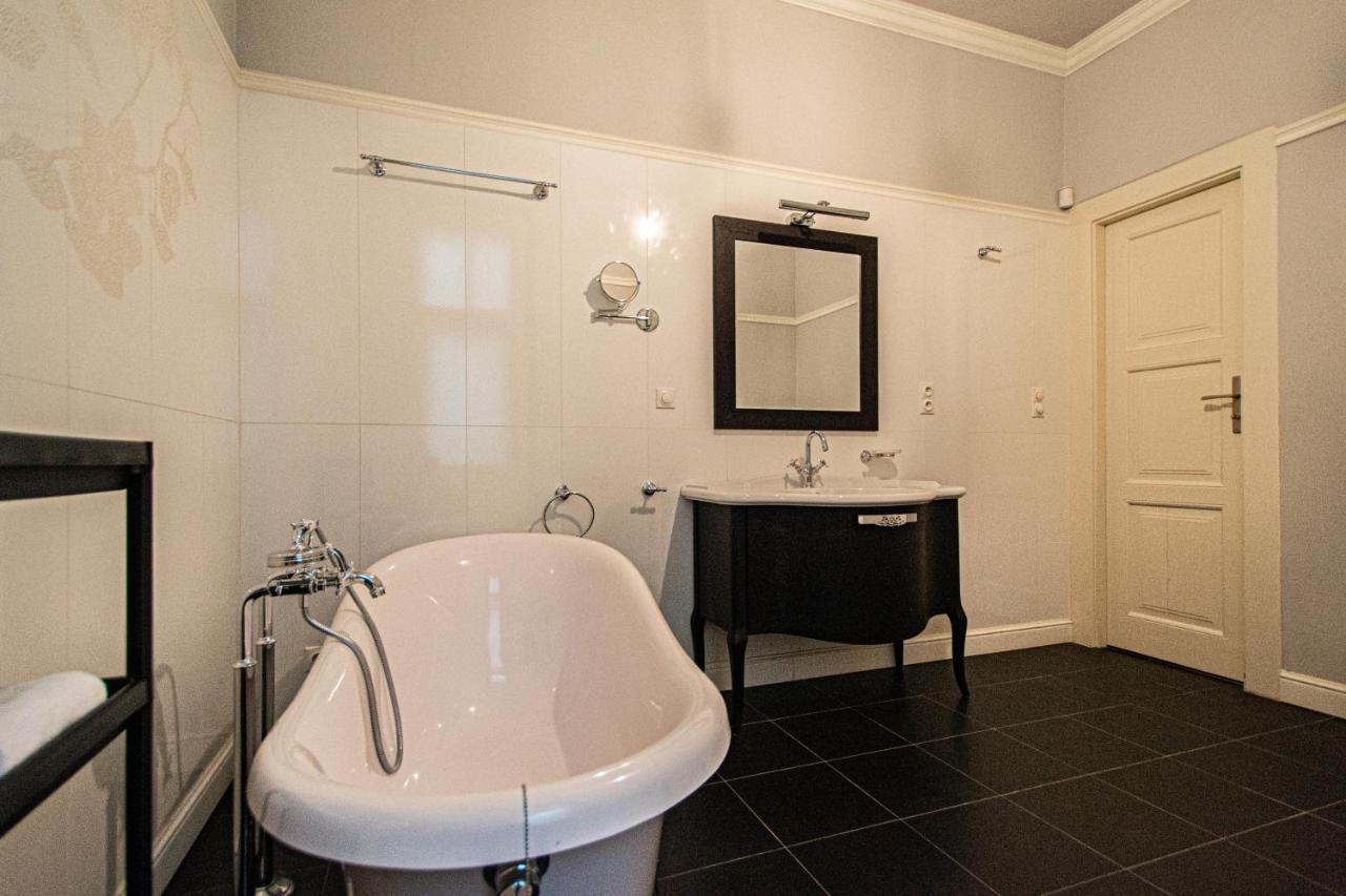 Luxury Central 150M2 Apartment On Wencelas Square With Private Garage Praga Exterior foto